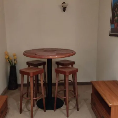 Annett At Emerald アパート